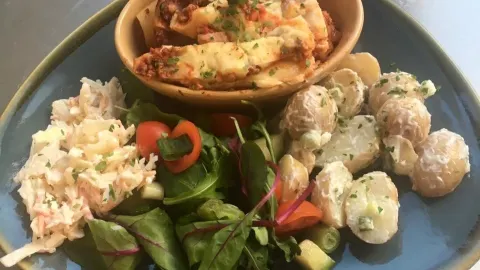 Nutmeg bakery/ cafe in Offaly