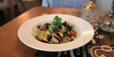 Lowe Restaurant