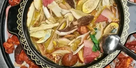 山菌牛府