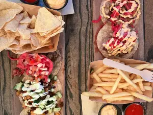 Los Tacos