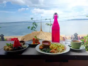 PinkCoco Gili Air - Sunset Bar & Resto