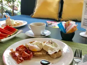 The Beach Cha-am cafe & restaurant