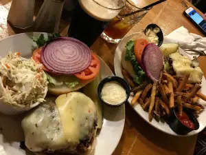 Benders Public House & Eatery