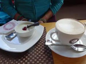 Cafe' Himalaya & Bakery