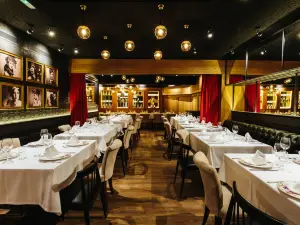 Monumental Restaurant