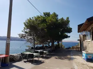 Restaurant & Pizzeria OK Karlobag