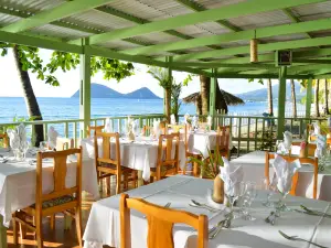 Le Flambeau Restaurant