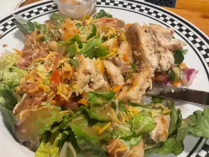 Elliott's Whitewater Bar &Grill