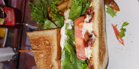 McMashers Sports Bar and Grill