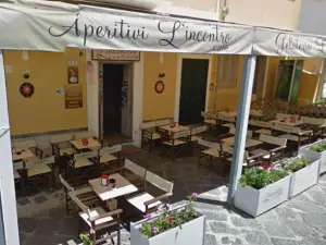 Aperitivi L' Incontro Cafe