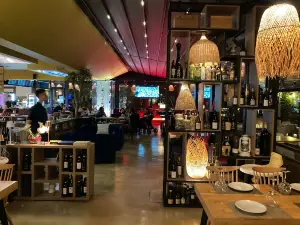Ini Restaurant