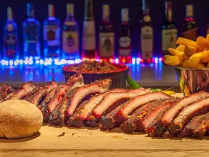 Smokey Mountain Bar & Grill