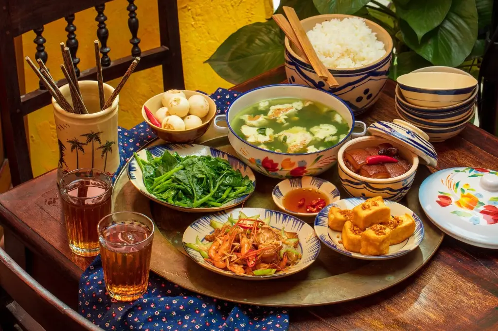 Cái Mâm Bistro - Vietnamese Cuisine & Vegetarian