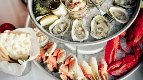 The Claw Bar in Naples