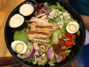Wheezy's Restaurant and Sports Bar