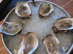 Von's Steak & Fish House