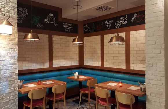 Mezzaluna Pizzeria & Ristorante