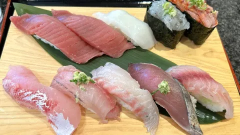 Uo Gashi Sushi Nagare Sushi Gotenba in 고텐바