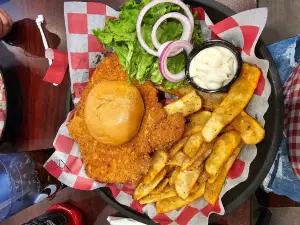 McDingerz Sports Bar & Grill