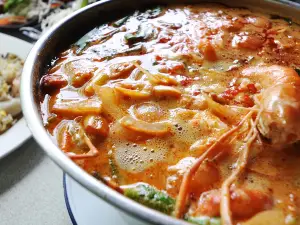 Pawat Somtum Seafood