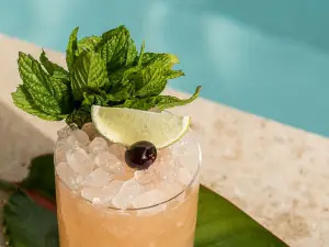 Avra Seaside Bar & Restaurant