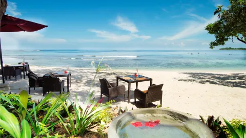 Eratap Beach Resort Restaurant in วานูอาตู