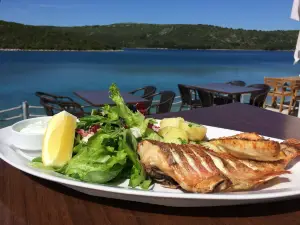 Camp Mandarino Restaurant