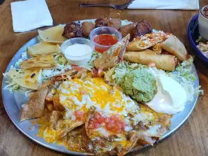 El Molcajete Mexican Grill