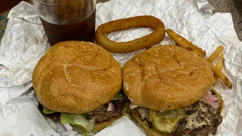 Relish - Big Tasty Burgers! in ゲーンズビル
