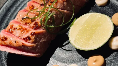Zinc Restaurant & Bar in 쿠칭