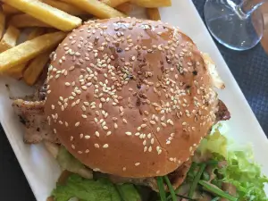 Cafe Bruzois
