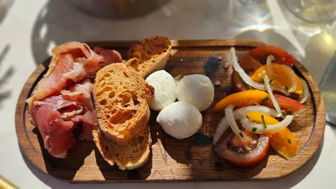 F Art Café in Sete