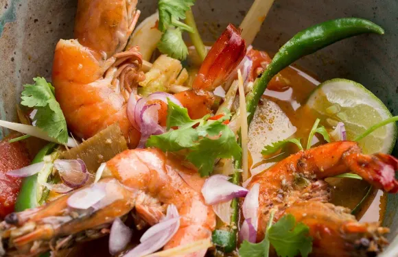 Thai Me Up Restaurant Uptown