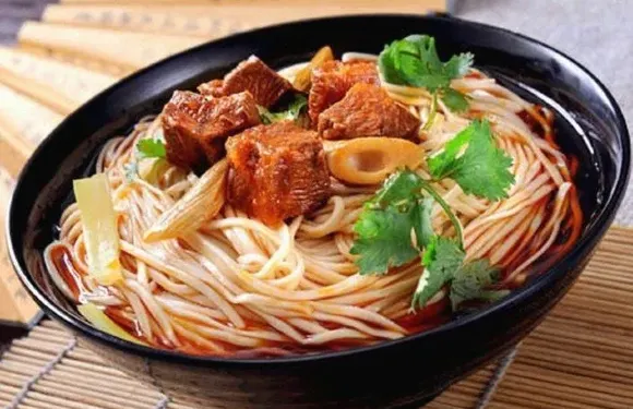 雅安燉雞面