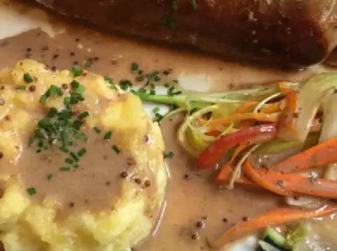 Zorn Bistro Le Saint Amour