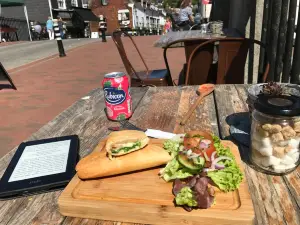 Riverside Cafe Bar