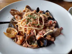 Pier 115 Bar & Grill