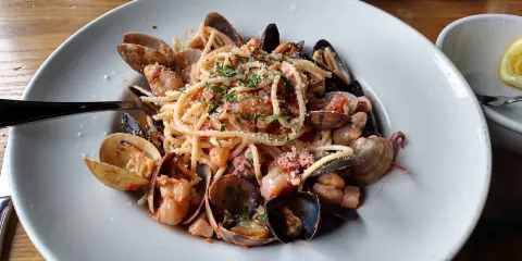 Pier 115 Bar & Grill