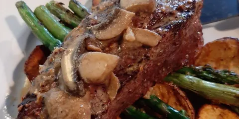 Martinis Bar and Grill