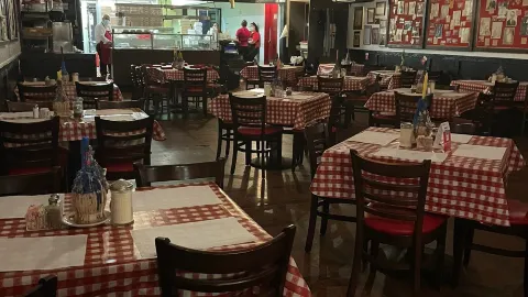 Luigi's Italian Restaurant in 米德蘭