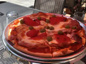 Corrientes Argentine Pizzeria