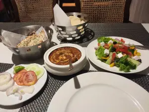 Keraleeyam Restaurant at The Raviz Calicut