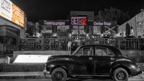Retro Bar & Pub in Hurghada