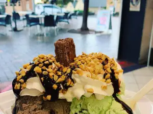 Cafe Kiama & Scoops Ice Creamery & Gelateria