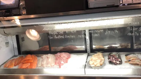 Fishmonger & Eatery in 埃德蒙茲