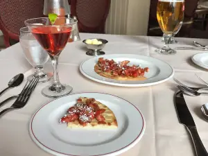 Bailey's Restaurant & Bar