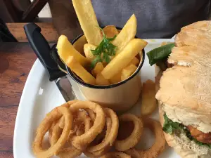 Schooners Seafood Restaurant