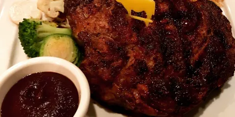 Lux Steakhouse and Bar