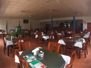 Restaurante Delfín Blanco