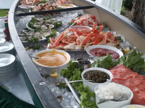 Henry's at Lake Sunapee Country Club